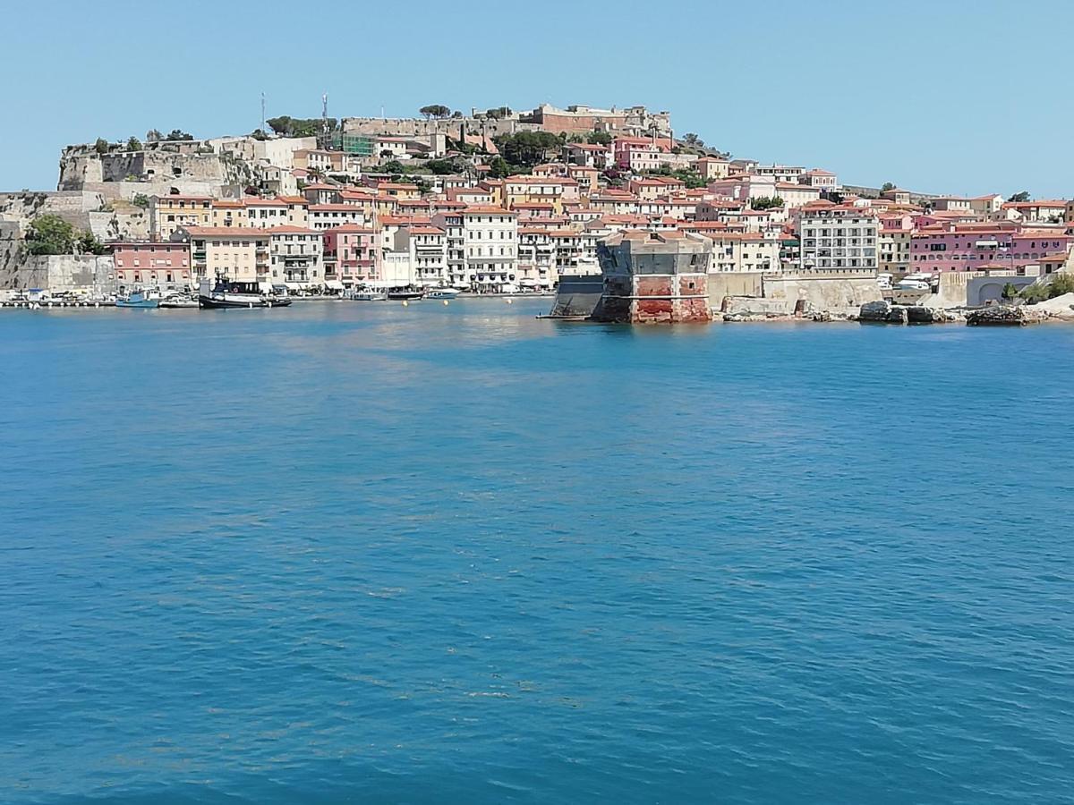 La Terrazza Al Forte ปอร์โตแฟร์ราโย ภายนอก รูปภาพ