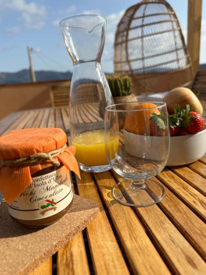 La Terrazza Al Forte ปอร์โตแฟร์ราโย ภายนอก รูปภาพ
