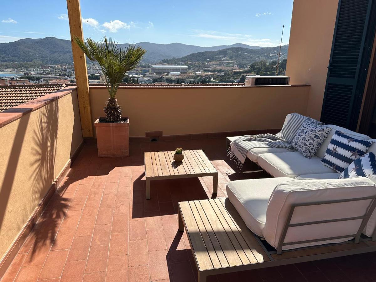 La Terrazza Al Forte ปอร์โตแฟร์ราโย ภายนอก รูปภาพ
